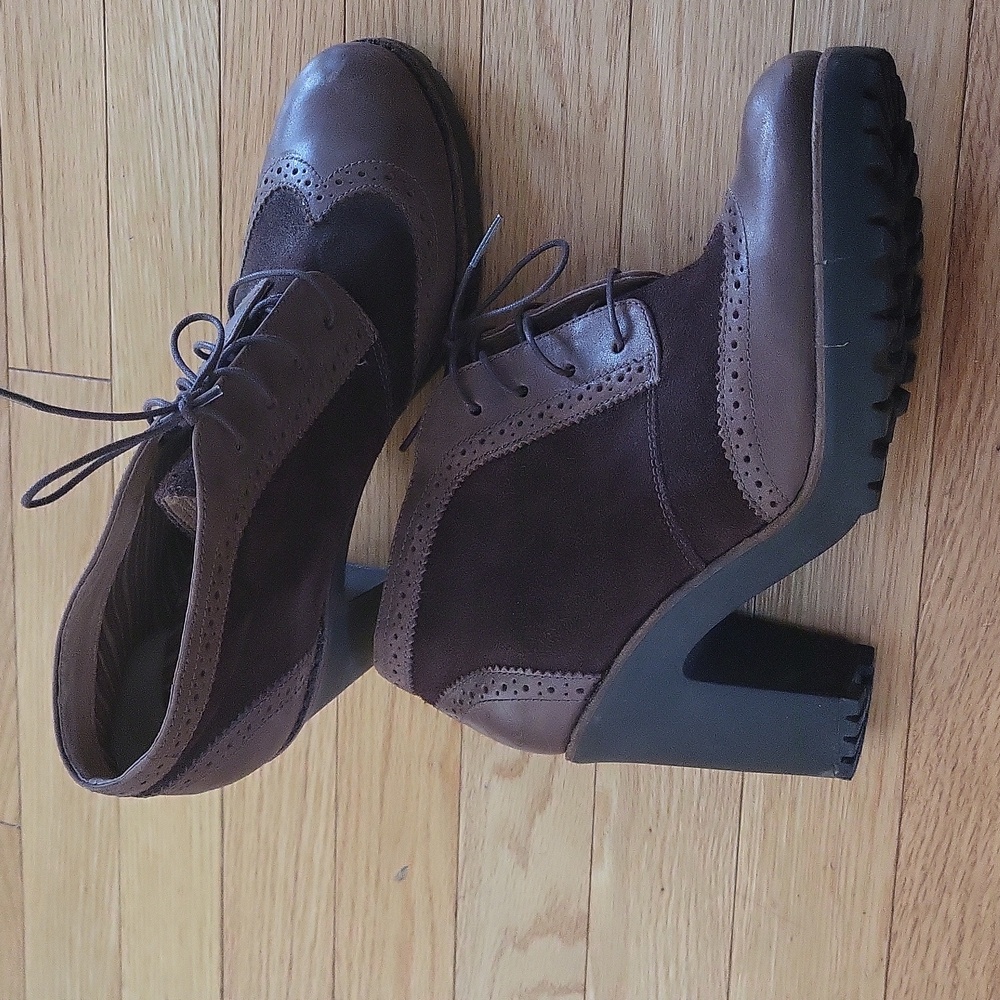EUC Leather Suede Sperry Booties